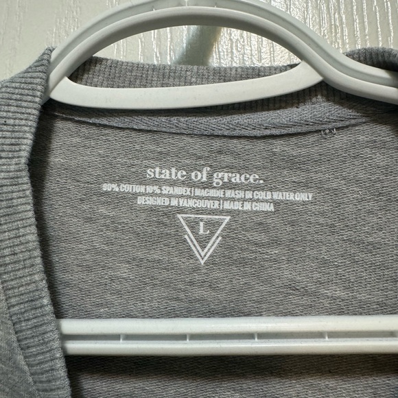 HOMEBODY Sweatshirt - Picture 2 of 3